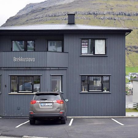 Brekkustova - Modern, Cosy And Spacious Apartment Klaksvík Exteriör bild