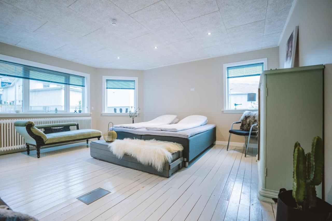 Brekkustova - Modern, Cosy And Spacious Apartment Klaksvík Exteriör bild